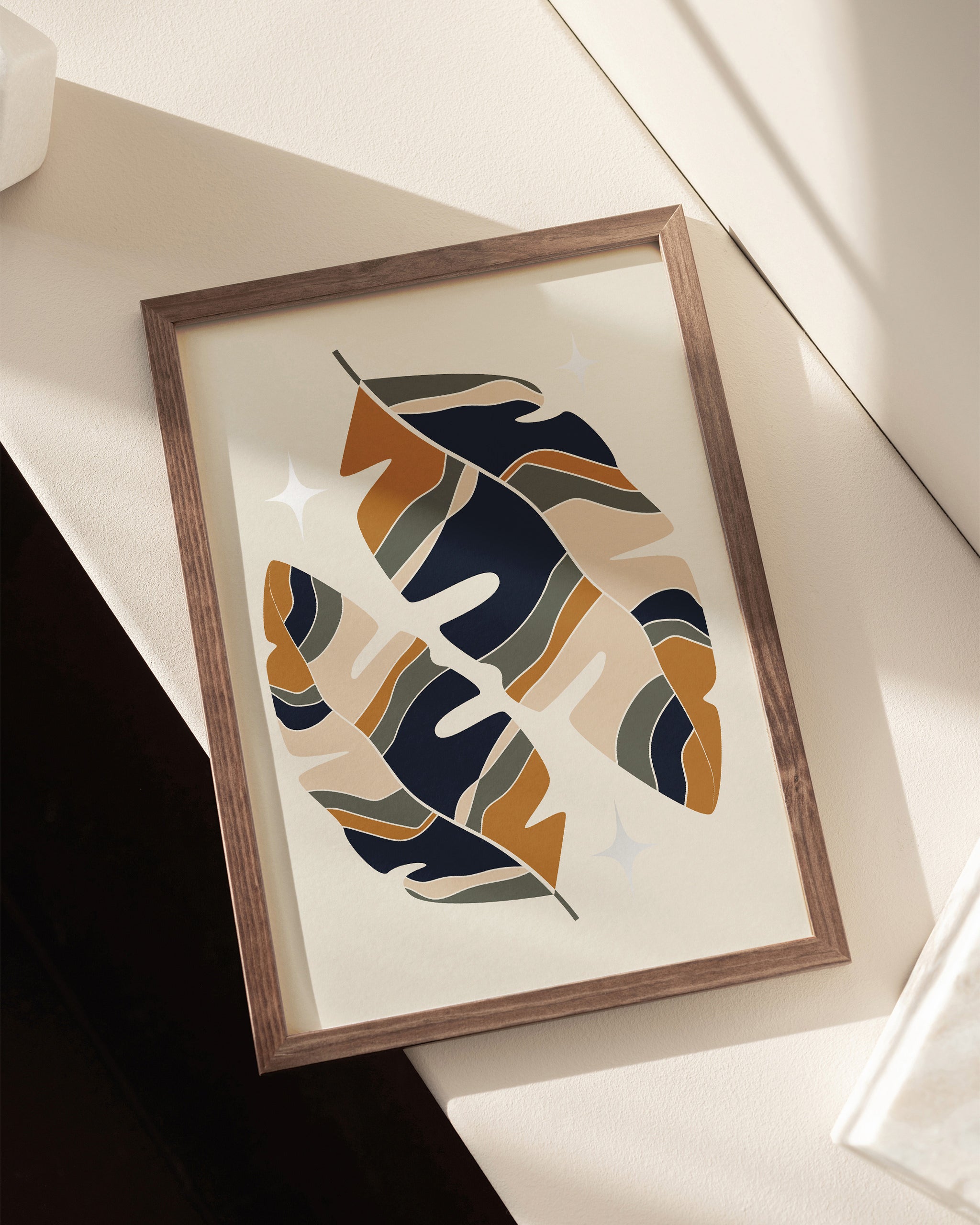 Chic Leaf Silhouette